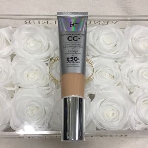 NEW, never used it Cosmetics cc+ IN medium
